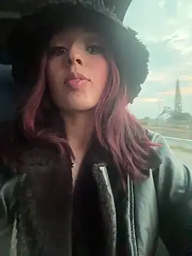 Snapshot of BlueStoneX chatting on 02.09.25 BlueStoneX online show from 02.09.25