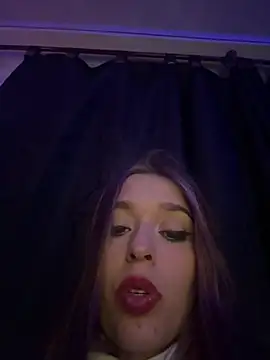 Snapshot of BlueStoneX chatting on 02.13.25 BlueStoneX online show from 02.13.25