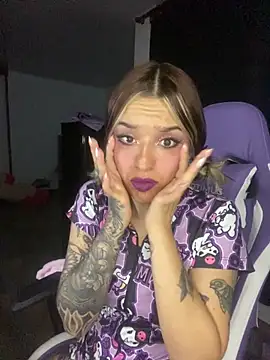 Snapshot of BlueStoneX chatting on 09.13.25 BlueStoneX online show from 09.13.25