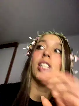 Snapshot of BlueStoneX chatting on 10.02.25 BlueStoneX online show from 10.02.25