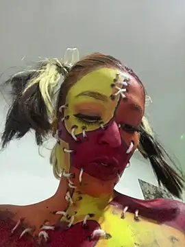 Snapshot of BlueStoneX chatting on 11.01.25 BlueStoneX online show from 11.01.25