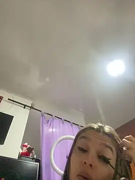 Snapshot of BlueStoneX chatting on 11.02.25 BlueStoneX online show from 11.02.25