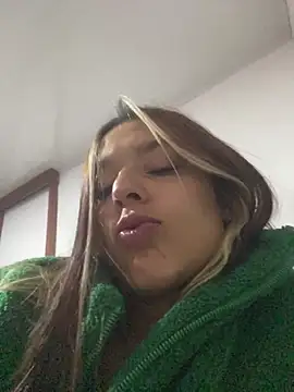 Snapshot of BlueStoneX chatting on 11.09.25 BlueStoneX online show from 11.09.25