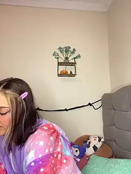 Snapshot of BlueStoneX chatting on 12.16.25 BlueStoneX online show from 12.16.25