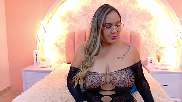 Snapshot of MiaLaurents chatting on 01.18.26 MiaLaurents online show from 01.18.26