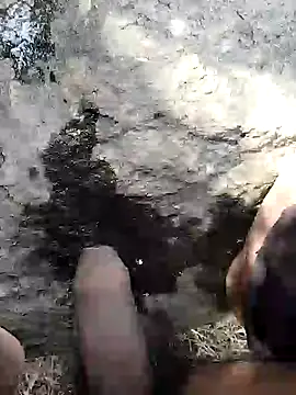 Snapshot of Guru2 chatting on 01.05.25 Guru2 online show from 01.05.25