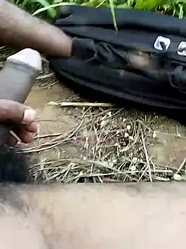 Snapshot of Guru2 chatting on 01.23.25 Guru2 online show from 01.23.25