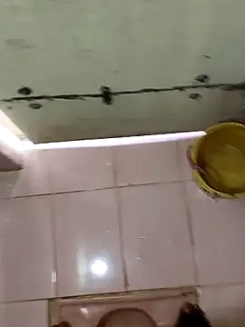 Snapshot of Guru2 chatting on 01.26.25 Guru2 online show from 01.26.25