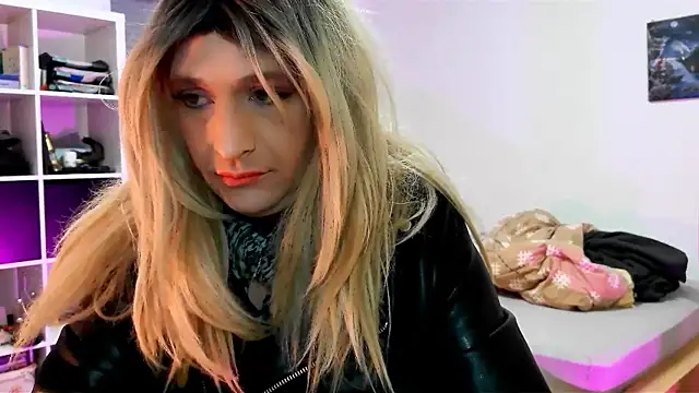 Snapshot of DYasmin69 chatting on 02.11.25 DYasmin69 online show from 02.11.25