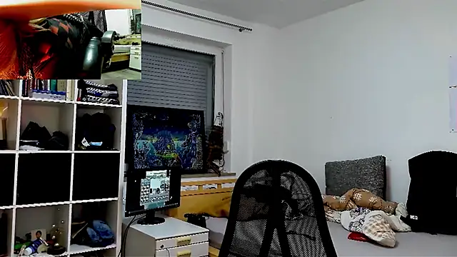 Snapshot of DYasmin69 chatting on 02.15.25 DYasmin69 online show from 02.15.25