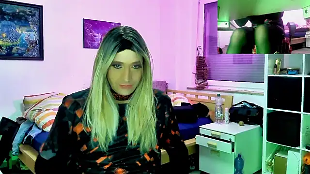 Snapshot of DYasmin69 chatting on 03.08.25 DYasmin69 online show from 03.08.25