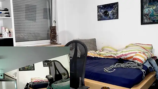 Snapshot of DYasmin69 chatting on 03.08.25 DYasmin69 online show from 03.08.25