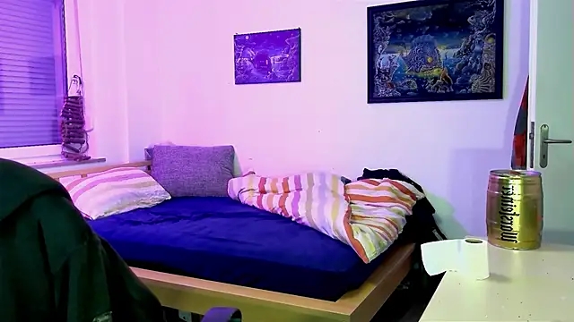 Snapshot of DYasmin69 chatting on 03.11.25 DYasmin69 online show from 03.11.25