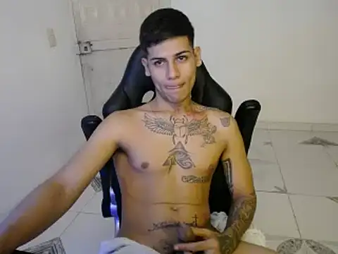 Clyde019 online show from 12.31.24