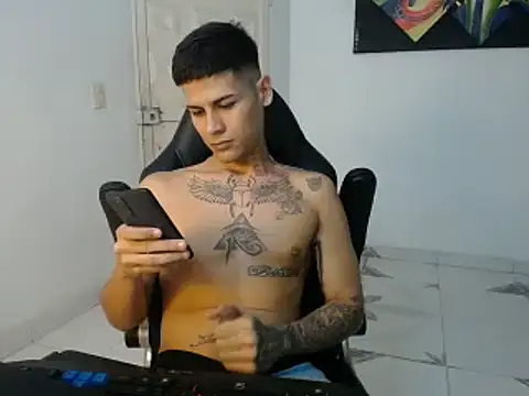 Clyde019 online show from 02.05.25