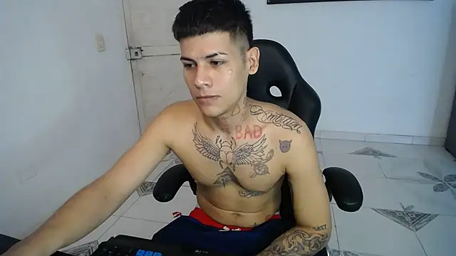 Clyde019 online show from 02.26.25