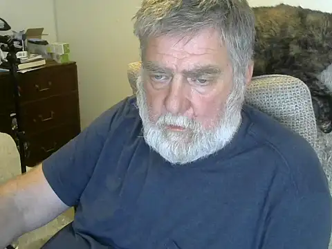 Snapshot of viejo_oso chatting on 09.13.25 viejo oso online show from 09.13.25