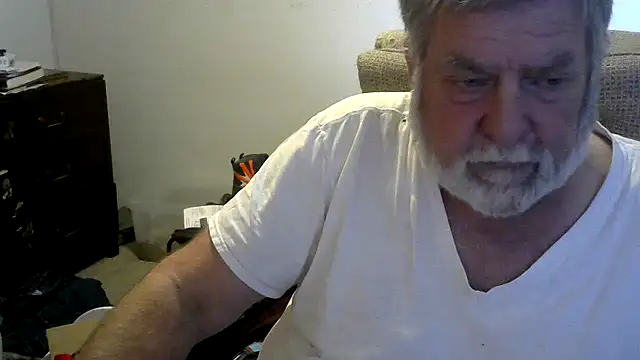 Snapshot of viejo_oso chatting on 01.10.26 viejo oso online show from 01.10.26