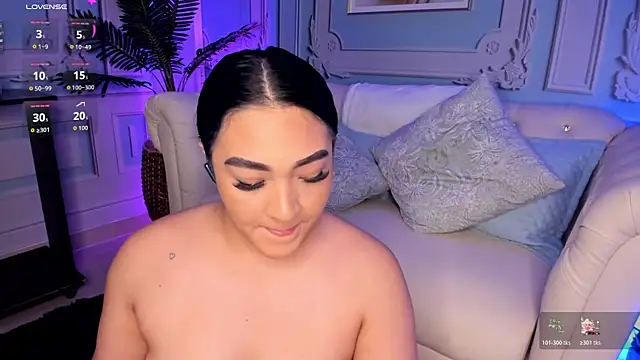 stefany duque1  online show from 12.04.25