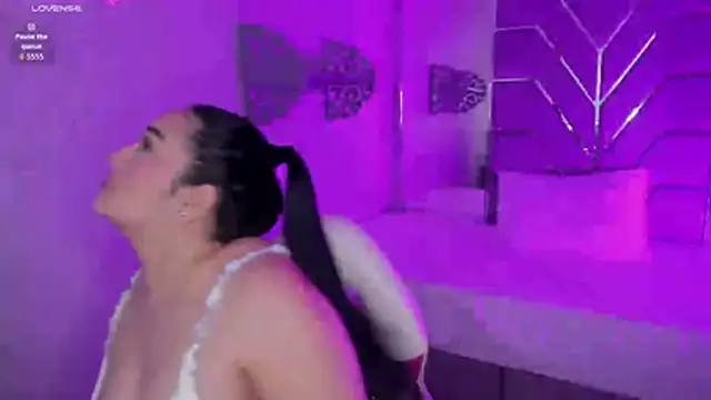 Snapshot of stefany_duque1_ chatting on 02.04.26 stefany duque1 online show from 02.04.26