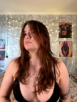 Sabrina shells online show from 11.12.25