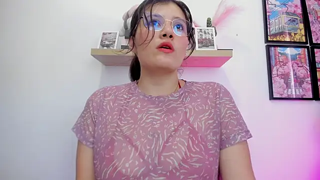 Carolina Burninng online show from 09.27.25