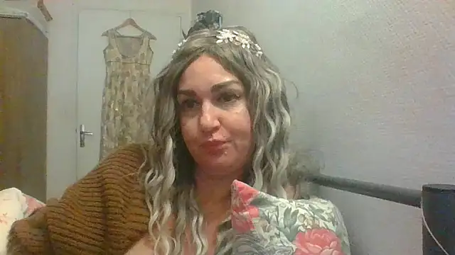 BELLAMORGANE1 online show from 12.23.24