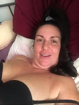 BELLAMORGANE1 online show from 10.25.25