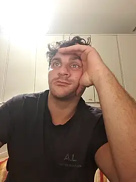 michemichemiche8 online show from 10.15.25