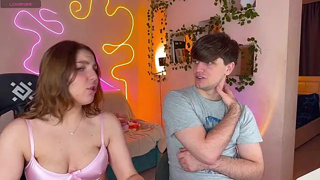 RobertAndLinela online show from 09.23.25