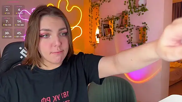 RobertAndLinela online show from 10.06.25