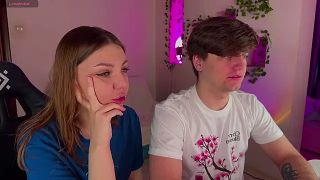 RobertAndLinela online show from 02.04.26