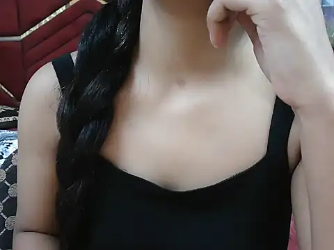 Snapshot of Somiya87 chatting on 10.02.25 Somiya87 online show from 10.02.25