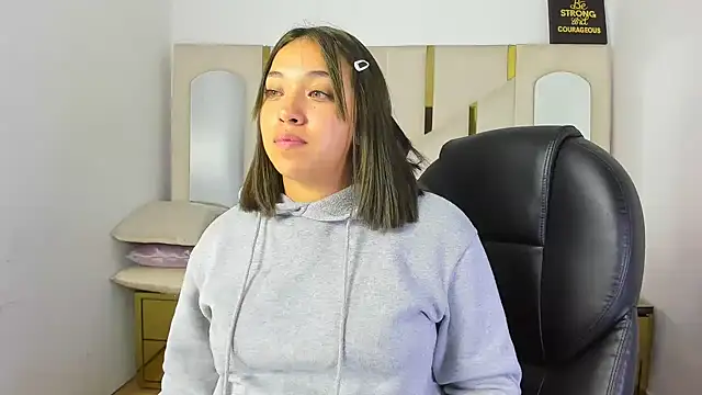 IsabellRodriguez18 online show from 02.08.26