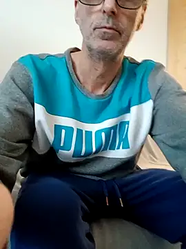 Snapshot of mas317592 chatting on 01.06.25 mas317592 online show from 01.06.25