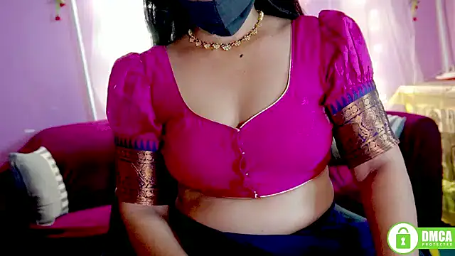 Snapshot of sexyhoney27 chatting on 08.02.26 sexyhoney27 online show from 08.02.26