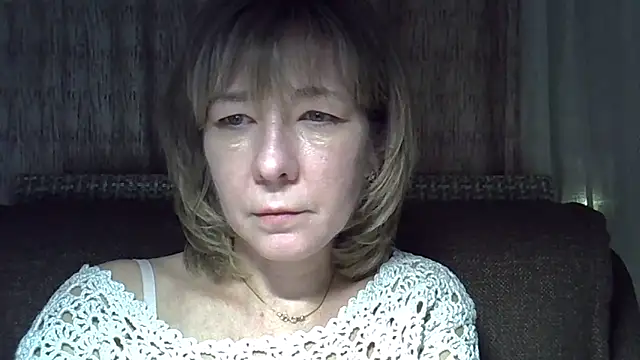 Snapshot of EllaJohnsonX chatting on 01.03.25 EllaJohnsonX online show from 01.03.25