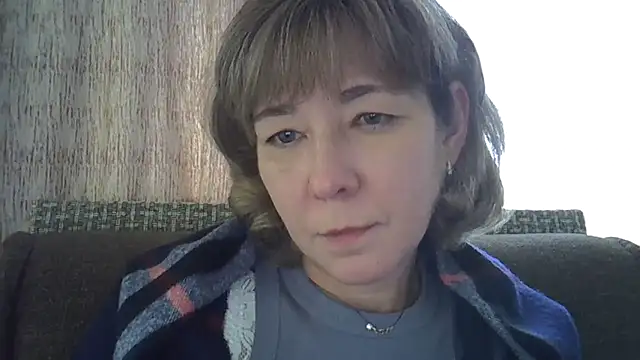 Snapshot of EllaJohnsonX chatting on 01.09.25 EllaJohnsonX online show from 01.09.25