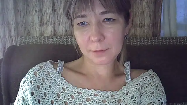 Snapshot of EllaJohnsonX chatting on 01.18.25 EllaJohnsonX online show from 01.18.25