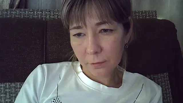 Snapshot of EllaJohnsonX chatting on 01.20.25 EllaJohnsonX online show from 01.20.25