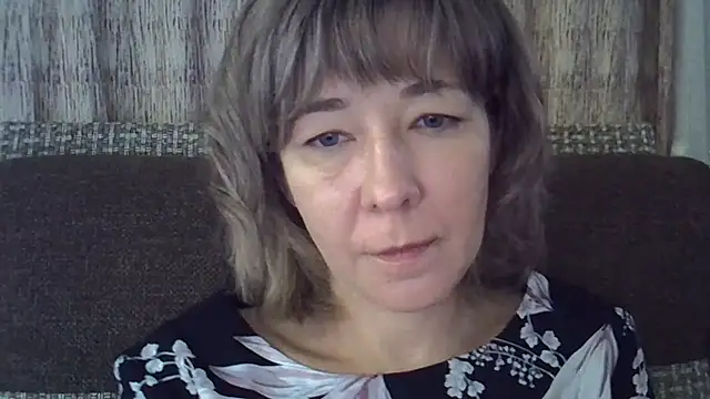 Snapshot of EllaJohnsonX chatting on 01.21.25 EllaJohnsonX online show from 01.21.25