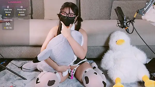 Snapshot of Yu_UwU_ chatting on 01.13.25 Yu UwU  online show from 01.13.25