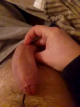 Snapshot of MaxiFabry chatting on 02.14.25 MaxiFabry online show from 02.14.25