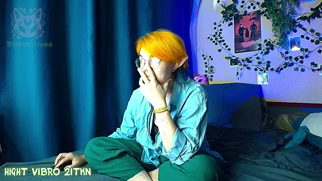 Snapshot of TrickyKitsune chatting on 08.07.26 TrickyKitsune online show from 08.07.26