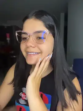 Snapshot of pretty_angela1 chatting on 05.17.26 pretty angela1 online show from 05.17.26