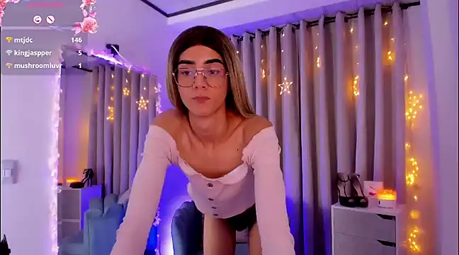 Snapshot of alahia_sweet chatting on 01.04.25 alahia sweet online show from 01.04.25