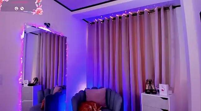 Snapshot of alahia_sweet chatting on 01.10.25 alahia sweet online show from 01.10.25