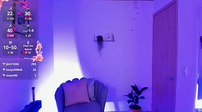 Snapshot of alahia_sweet chatting on 02.17.25 alahia sweet online show from 02.17.25