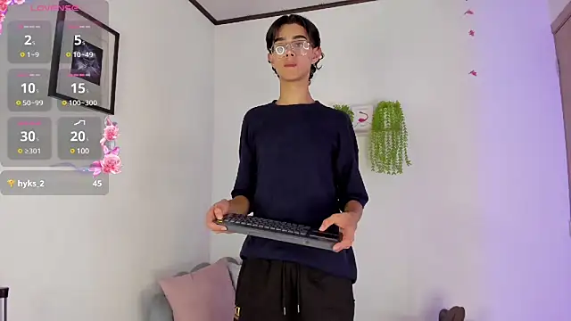 Snapshot of alahia_sweet chatting on 03.21.25 alahia sweet online show from 03.21.25