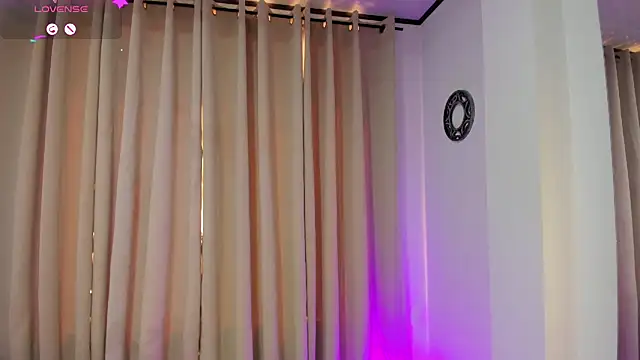 Snapshot of alahia_sweet chatting on 09.13.25 alahia sweet online show from 09.13.25